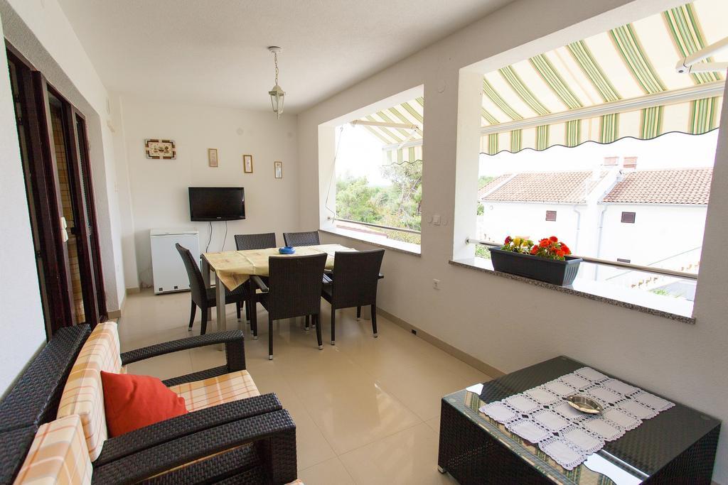 Apartman Kondic Omišalj Oda fotoğraf