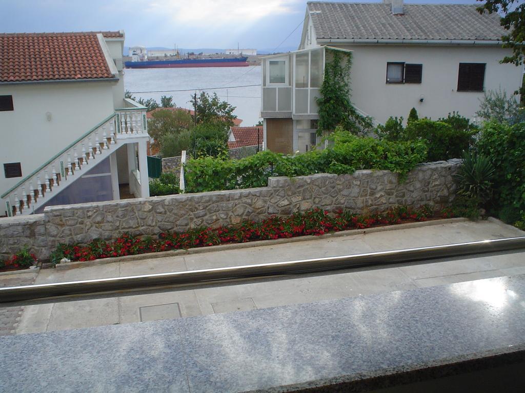 Apartman Kondic Omišalj Oda fotoğraf